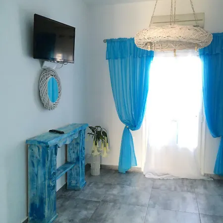 Thalia Apartment *